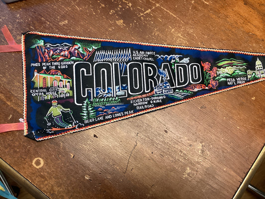 PCT120 Colorado souvenir pennant