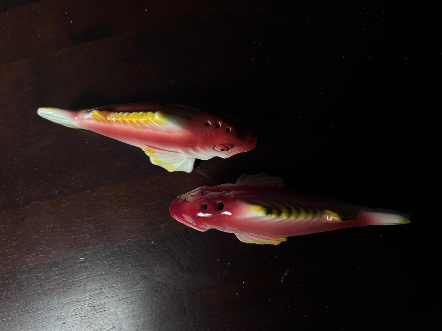 Pink fish salt and pepper shaker set