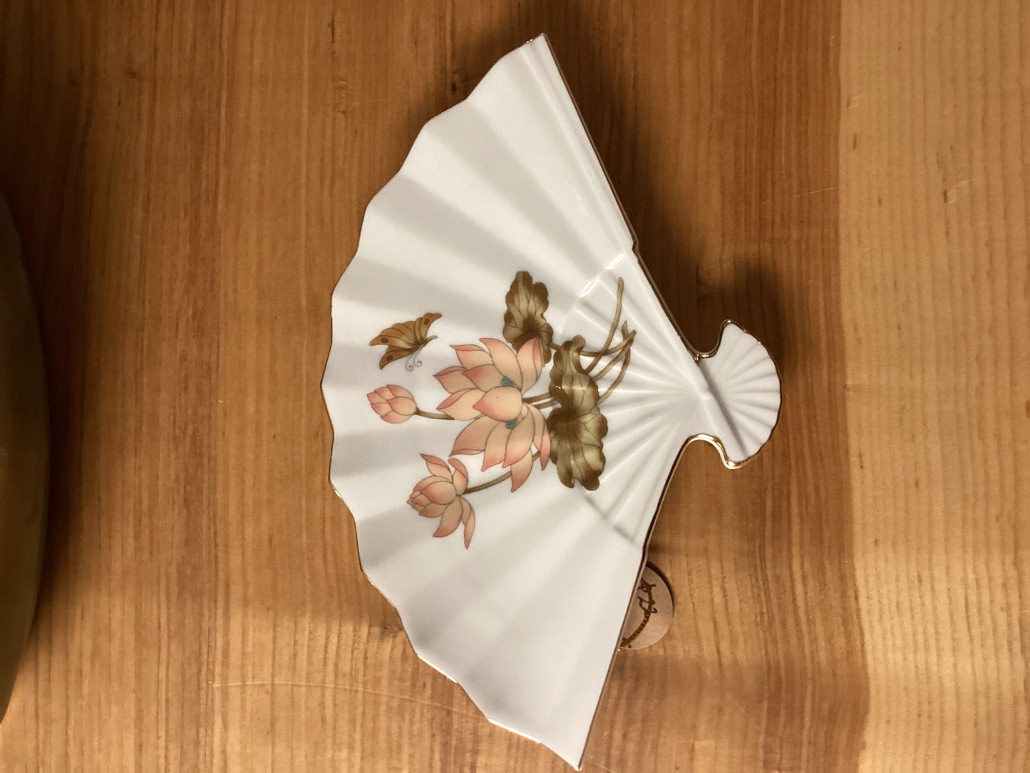 CER178 porcelain lotus flower fan