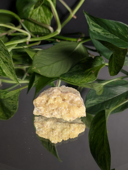 Sulphur crystal cluster