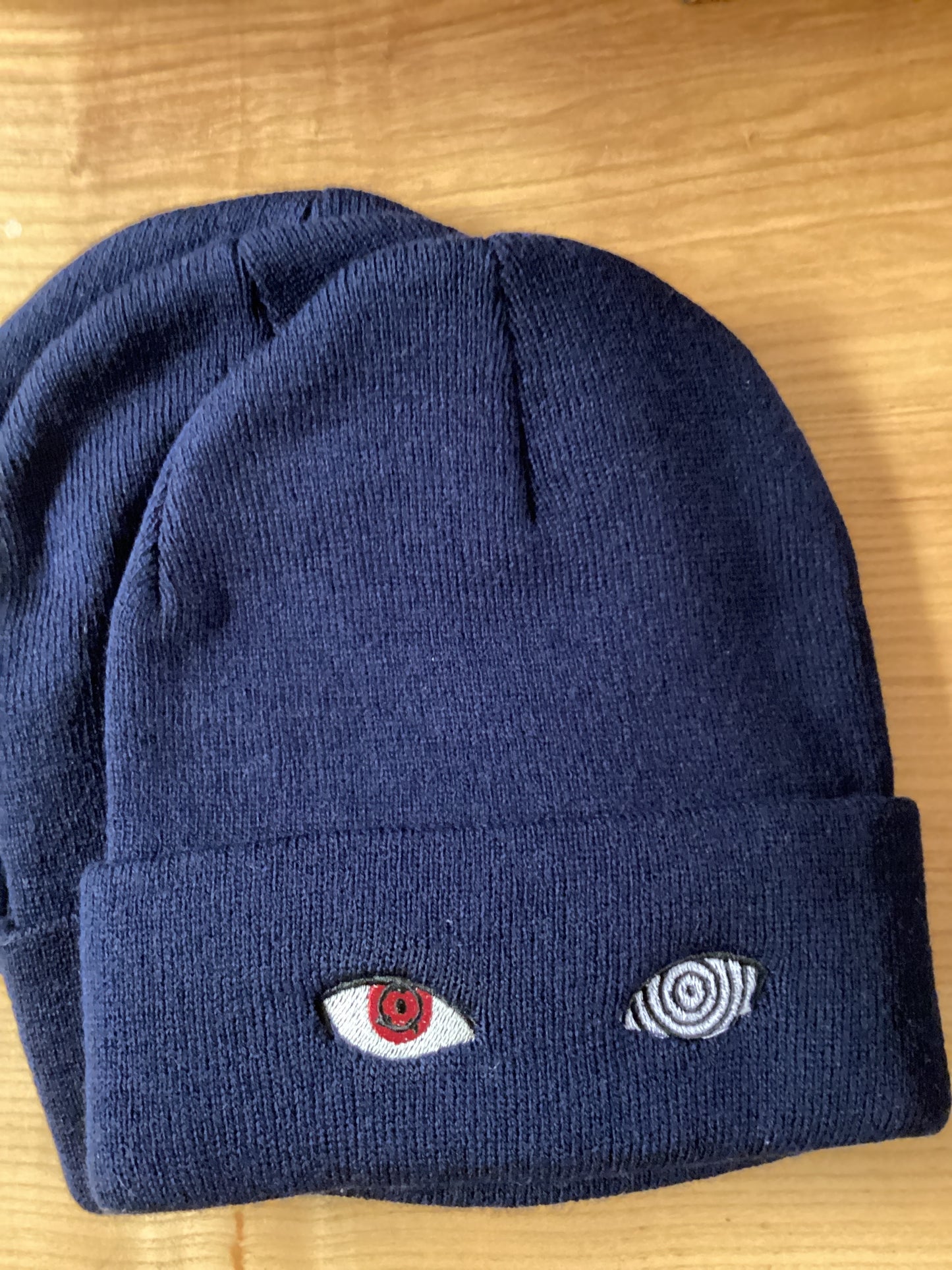 Beanie Dark Blue eyes