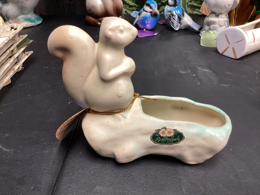 CER165 Rosemeade squirrel planter