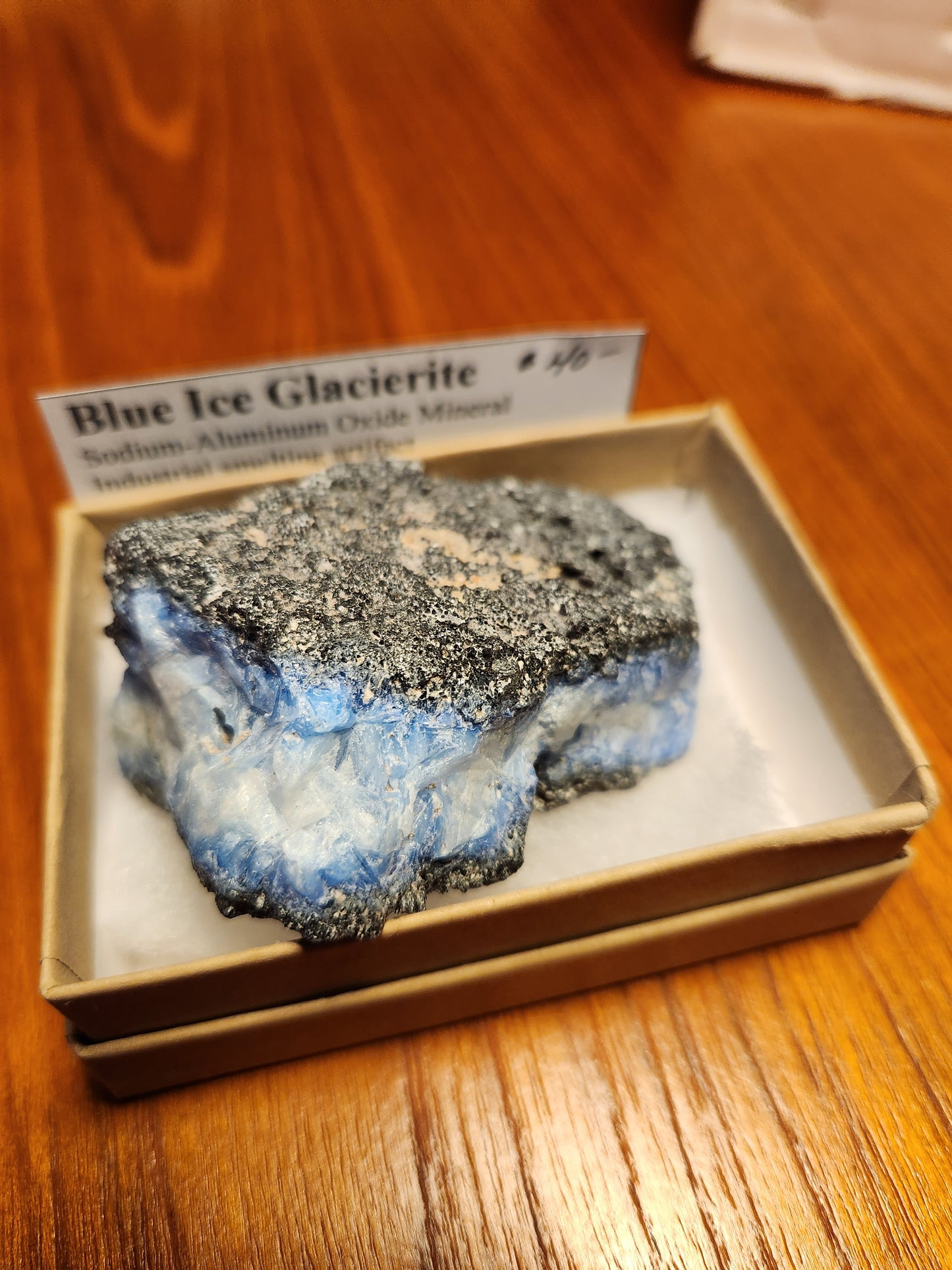 Blue ice glacierite