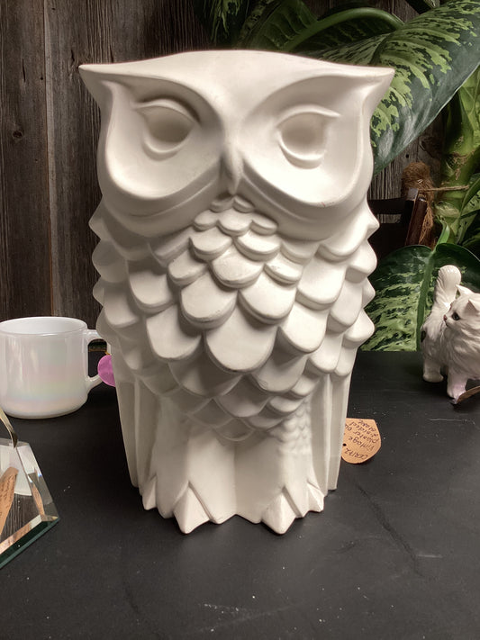 CER172 Plaster two sided owl statue