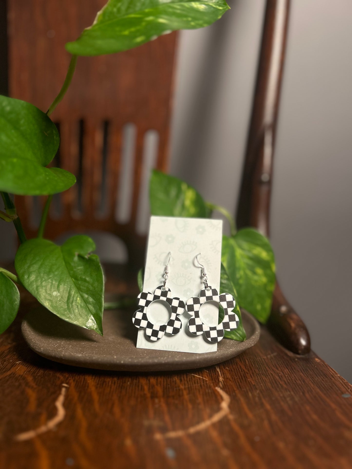 Checkered flower earrings