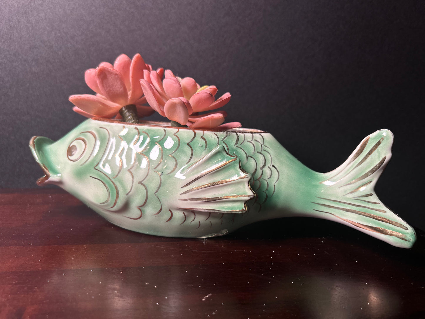 Debuts Italian green fish planter