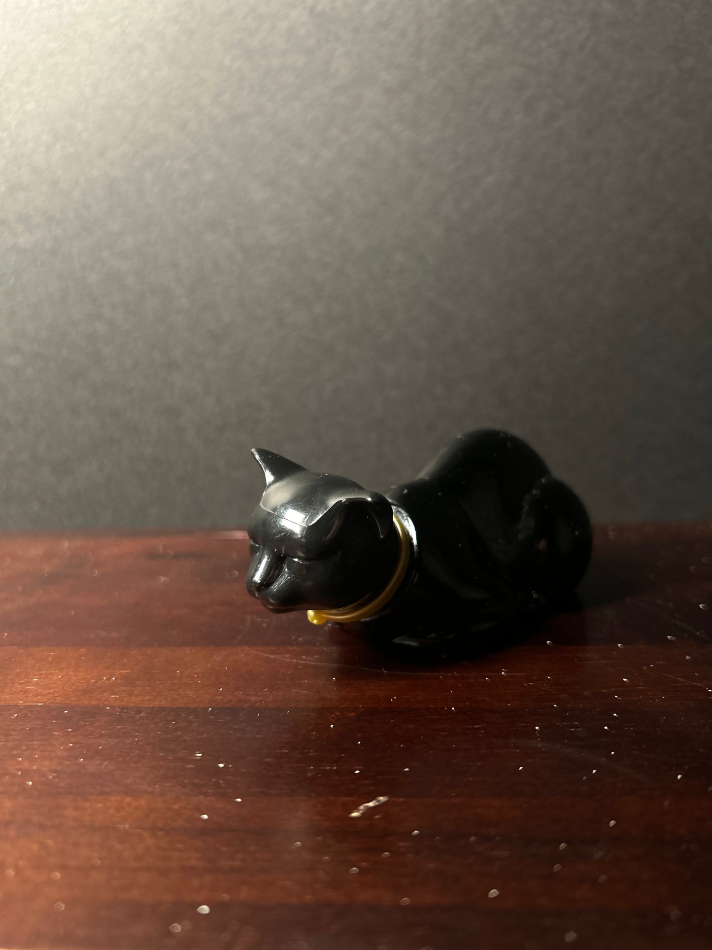 Avon black cat cologne bottle 1970