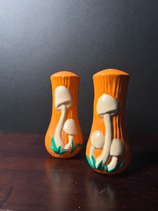 Orange mushroom salt and pepper shaker set