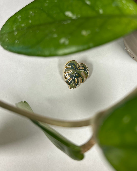 Monstera leaf pin