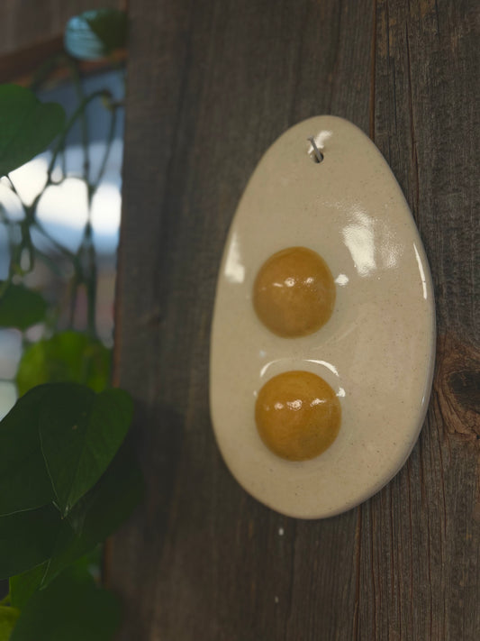 Ceramic hanging egg