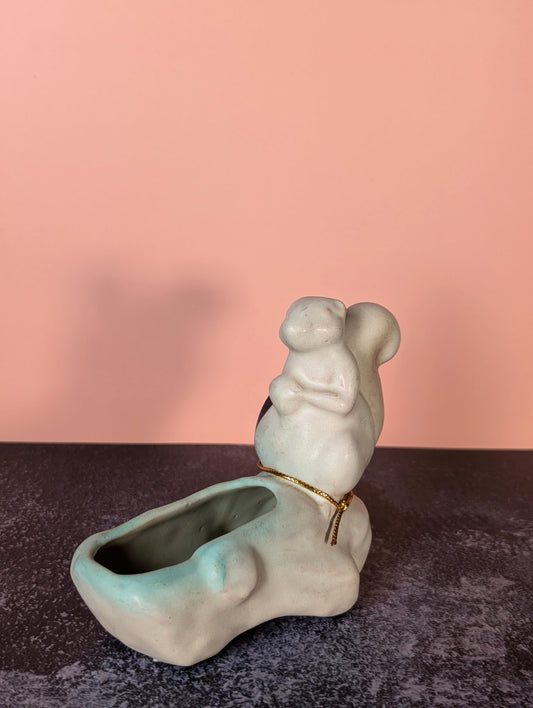 Rosemeade antique squirrel planter